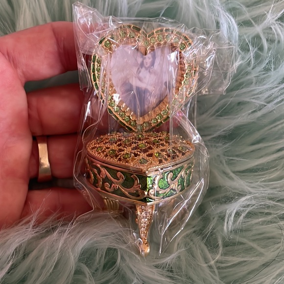 Set of 3 OKER rhinestone picture frame mini chairs - Picture 4 of 16